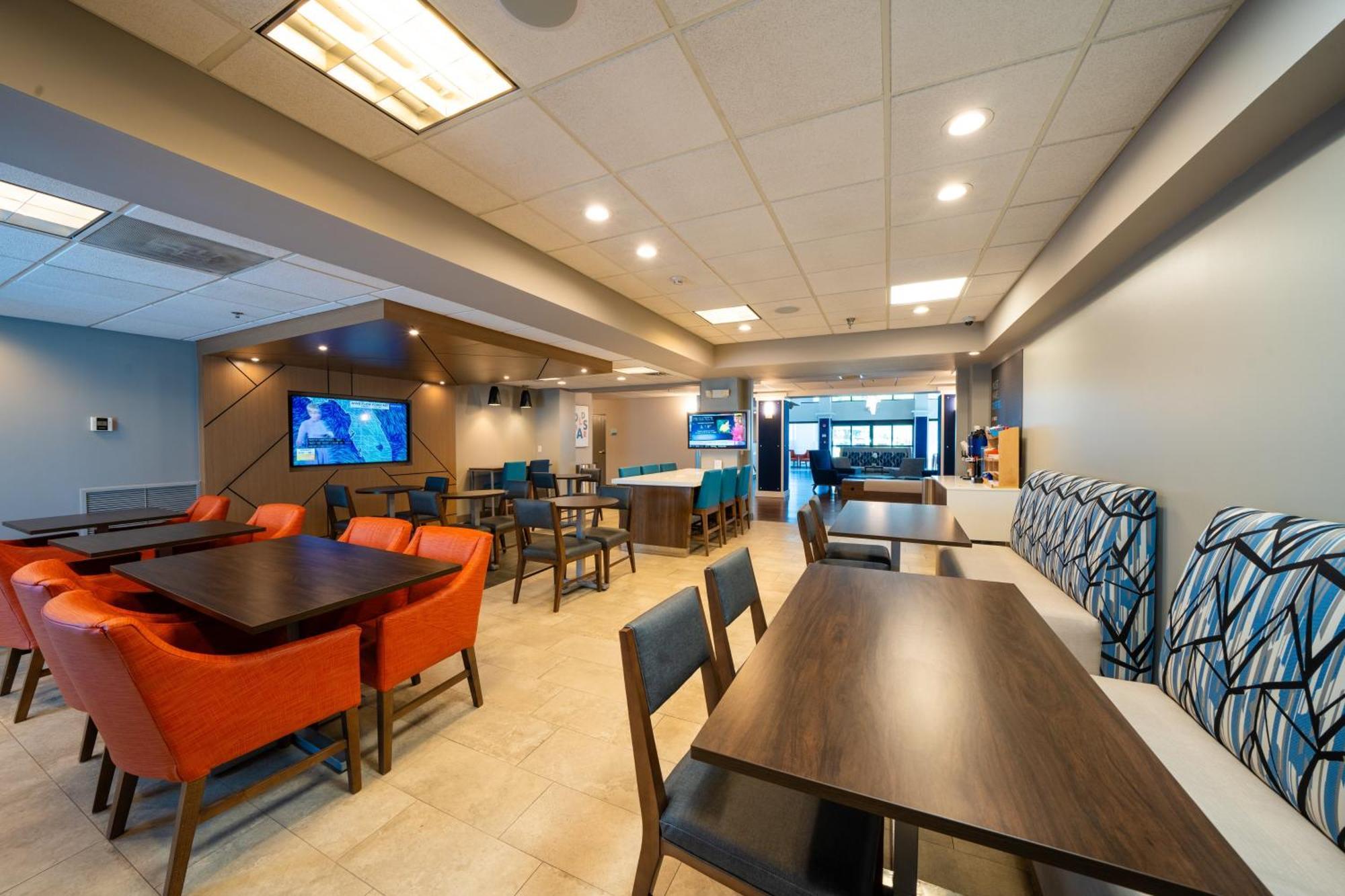 Holiday Inn Express Hotel & Suites Tampa-Oldsmar By Ihg Екстериор снимка