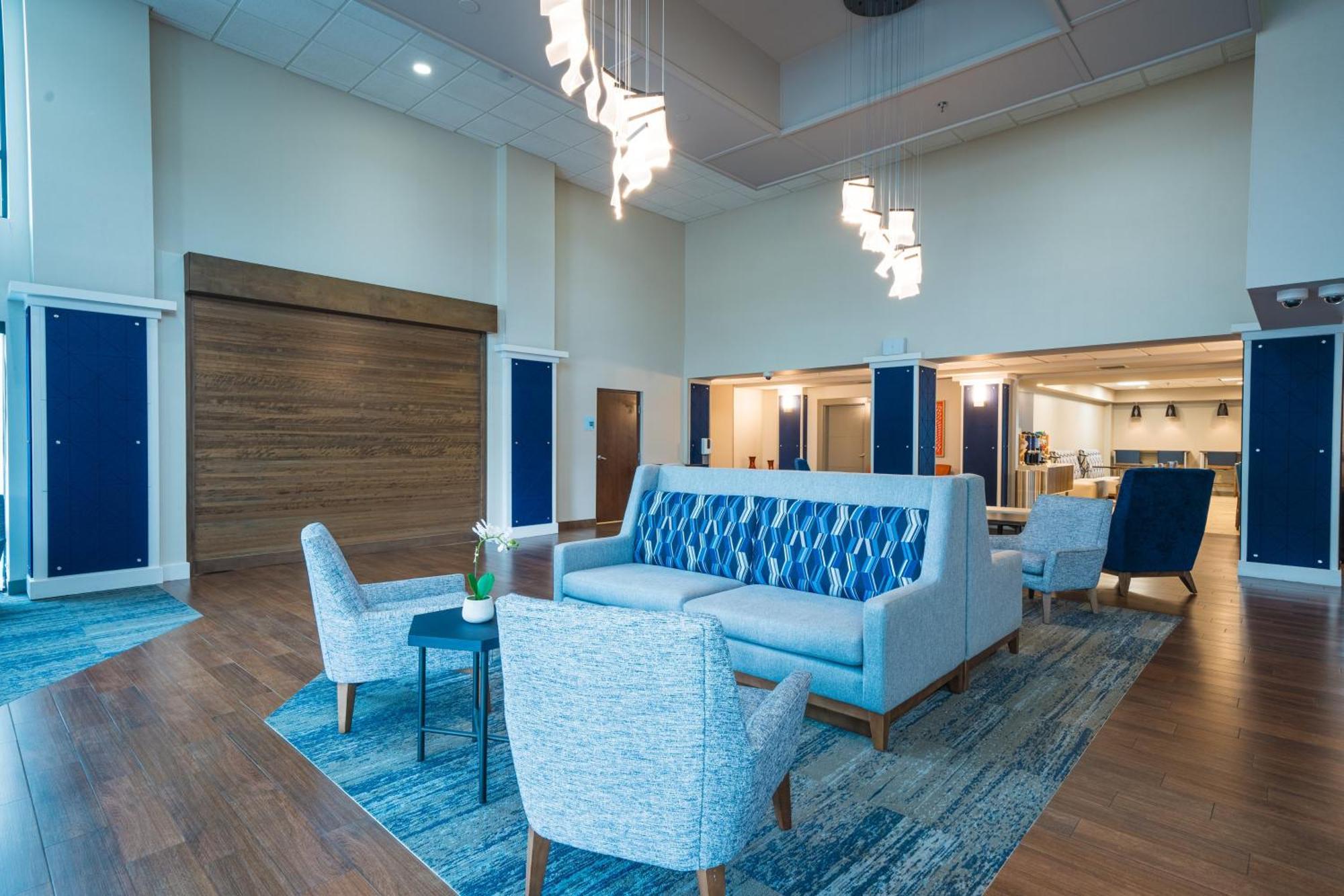 Holiday Inn Express Hotel & Suites Tampa-Oldsmar By Ihg Екстериор снимка